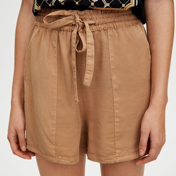 Pull&Bear Pants - Tan Paperbag Shorts
